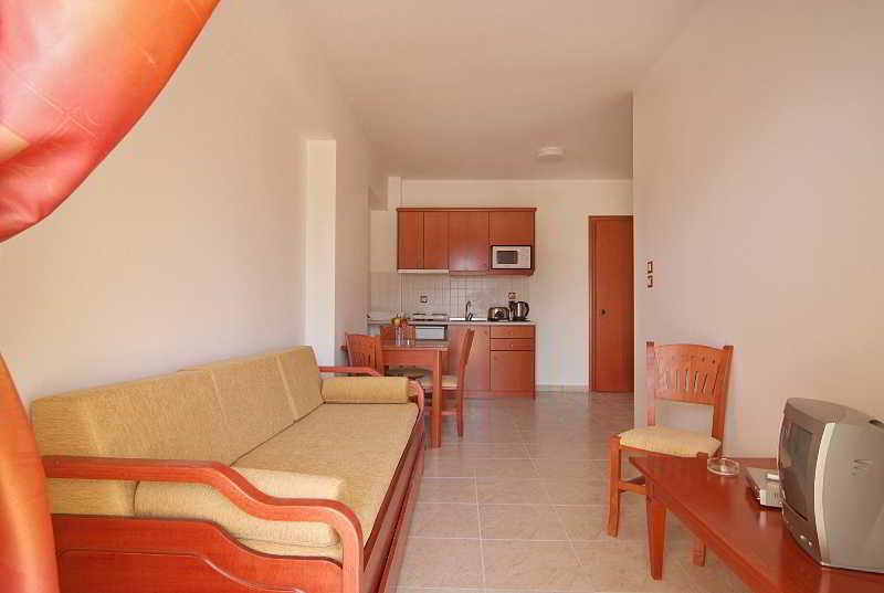 Hotel Pelopas à Tigaki Chambre photo